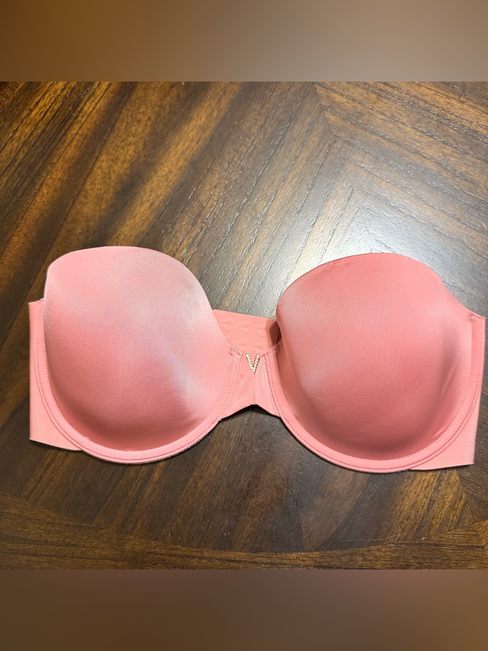 Victorias Secret 36D Multiway Strapless Bra Nude Pink EUC *no straps included*